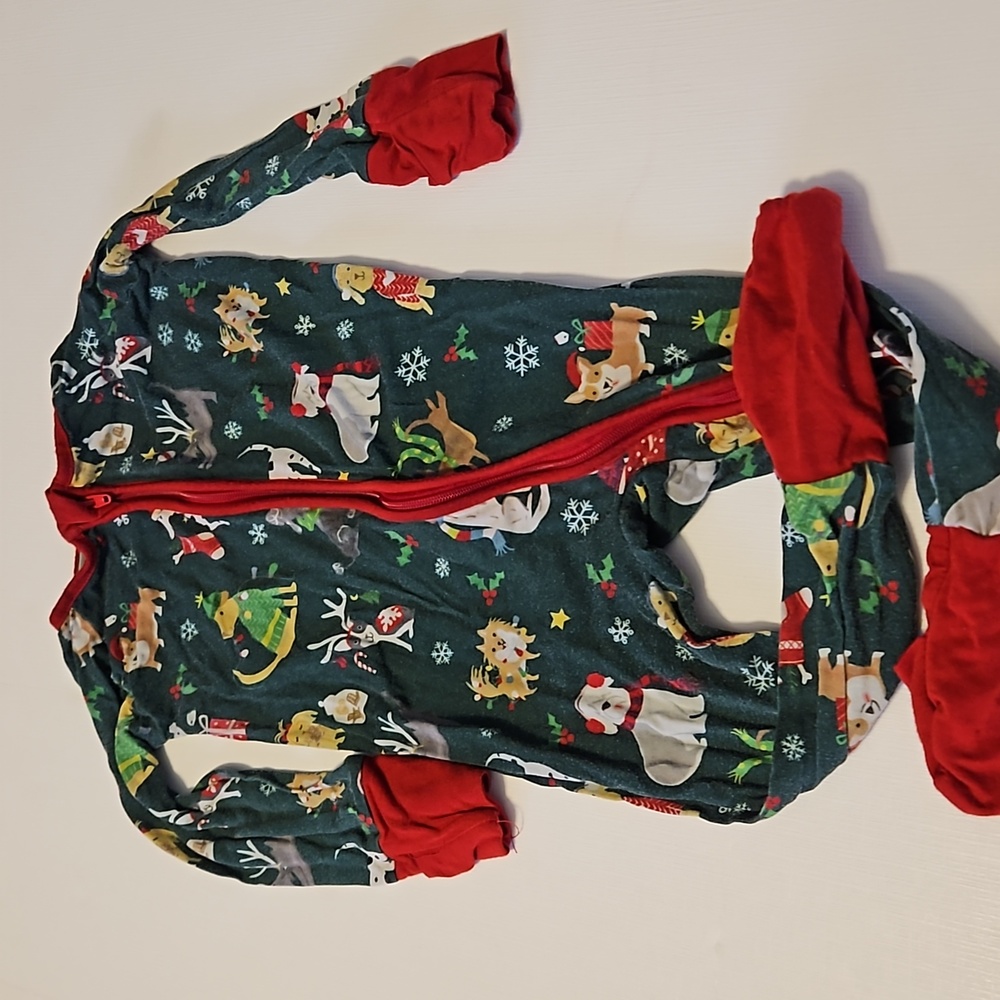 Little sleepies zippy 6-12 month Christmas pups print